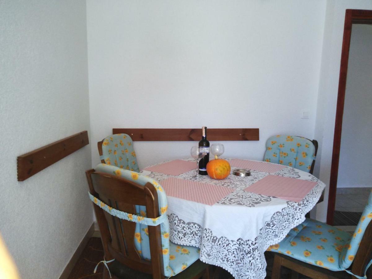 Apartman Rodic Omis Exterior photo